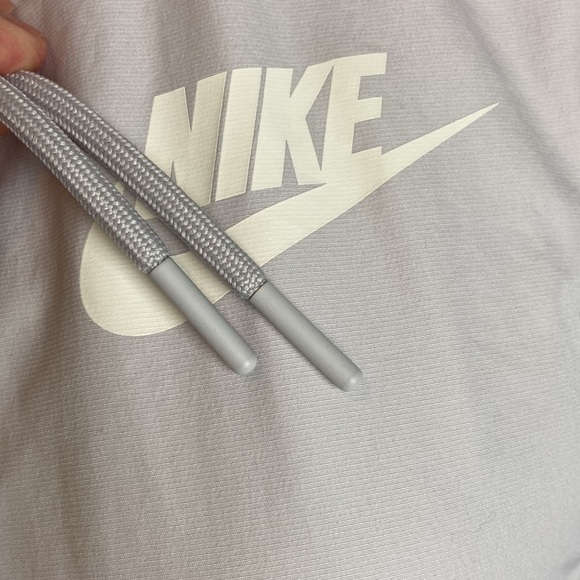 Nike Sportswear Women’s Windrunner Hooded Jacket Medium - Picture 7 of 16